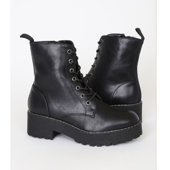 Dirty Laundry | Moore Platform Combat Boot - Picture 12 of 16